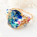 ルリイロと金のお花のリング【レジンリング】