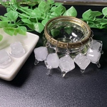 ひんやり氷のレジンピアス