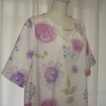 　涼しげな一着～あじさいカラーのお花柄～ふっくらシルエットが大人可愛い～チュニック（プリント生地）