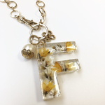 イニシャルキーホルダーF