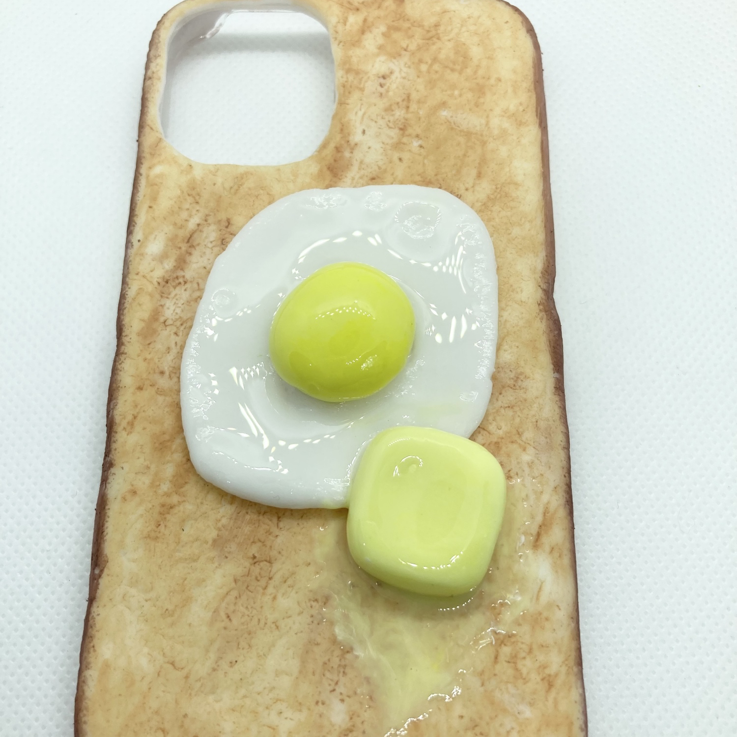 iPhone 13promax ケース　食パン目玉焼き 1カ月待ち〈iPhone/Android 全機種対応〉目玉焼きトーストの