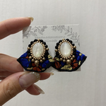 ビーズ刺繍 ひらひら りぼん チロリアンテープ ピアス  軽い