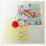 ＼sale／桜と羊毛フェルトのキーチャーム～レッド