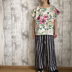 さらっとリネン100%ボタニカルフラワーゆったりTシャツブラウス