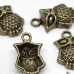 ふくろうチャーム＊20x13mm＊１０個セット＊アンティークゴールド(金古美)
