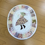 029 アップリケのスーのパッチワークタペストリー　スーのタペストリー　パッチワークキルトタペストリー