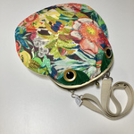 カエル　がま口　8寸丸呑みショルダー　　🎶熱帯魚🎶