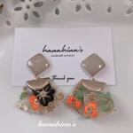 シェル風カボションとインド刺繍タッセルピアス☆イヤリング(ベージュ)
