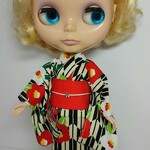 ブライス 浴衣 リカちゃん 浴衣 矢絣　椿　黒
