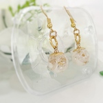 ゆれる紫陽花の花玉ピアス/イヤリング　お花　フラワー　本物のお花　ドライフラワー　ゴールド