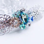aquamarine ガラスの蝶とビジューの透かしバレッタ