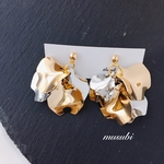 大ぶりピアス ゴールド×シルバー花びら ピアス / イヤリング ノンホールピアス サージカルステンレスピアス 金属アレルギー対応