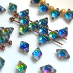 ニュアンスな、ぷっくり菱形。20個set5×8㎜2穴タイプ　グリーン×ブルー×イエローニュアンス×シルバー　チェコビーズ　ダイヤ　デュオ