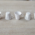 リースモチーフの白いコーヒーカップ＊＊