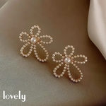 ラスト1点！　ピアス　パールピアス　お花ピアス　イヤリング　パール　アクセサリー　ビッグピアス　お上品