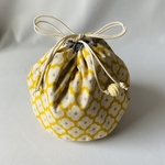 モロッカン風花柄の巾着 Mサイズ（yellow）【送料込み】
