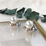 パールとビジューのピアス•イヤリング ホワイト グレー