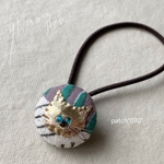 patch “070“ くるみボタンのヘアゴム　小　猫18