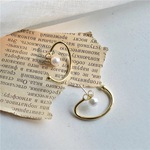 小粒パールイヤカフ風ピアス