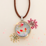 桜金魚のネックレス