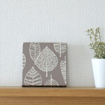ちいさなファブリックパネル12×12cm［ ラインリーフ ］グレージュ