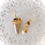 クレープとスプーンのピアス (チョコバナナ)