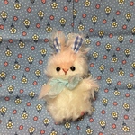 ピンクと白うさぎ指人形