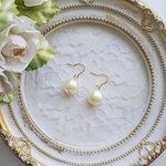 再販❤ さり気ないオシャレに.｡*♡ 10mm 一粒 パール 上品 ピアス ゴールド サージカルステンレス 316L 樹脂ピアス イヤリング ノンホール 送料無料 卒業式 入園式