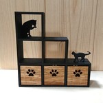 ミニチュア◆肉球木箱つき☆階段型シェルフ☆黒猫シルエットver.◆ドールハウスに    棚  ラック 木箱 収納棚