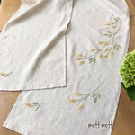ミモザ刺繍の国産リネンのれん　サイズオーダー　麻　ナチュラル　手刺繍 タペストリー
