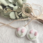 チューリップ　リボン刺繍　くるみボタン　ゴム