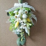 【2021年夏新作】スワッグ　グリーンホワイト　花束　幸福を呼ぶ　インテリア雑貨　壁飾り　プリザーブドフラワー　大人可愛い