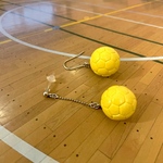 ハンドボールのピアスorイヤリング