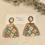 ♡再販♡インド刺繍リボンピアス(パステルフラワー×アンティーク風パール)