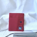 マスクケース　^_^ ワインレッド