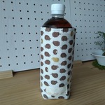【保冷温袋】ペットボトル用保冷・保温ホルダー【ハリネズミ　オフ白】