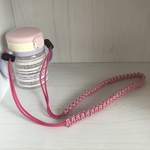 お出かけマグのための♡アウトドアコードのネックストラップ　マゼンタ×ストロベリーカモ