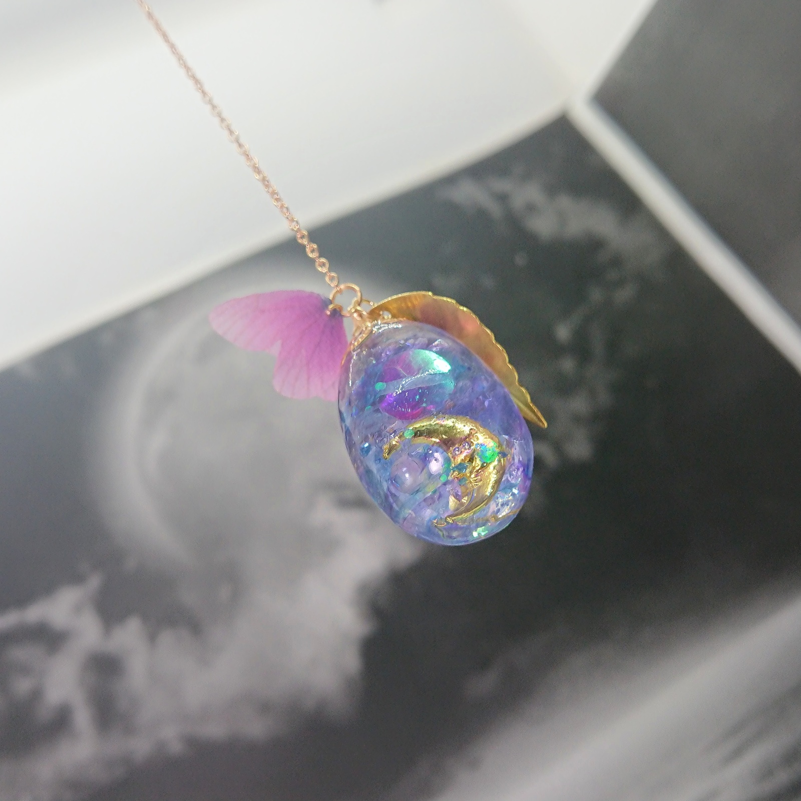 人魚の卵/フローライト】異世界ムーン ファンタジー ネックレス