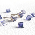 【JORIE】14kgf シルバー925 アイオライト　ピアス（4mm/4爪）刻印あり