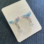 イルカのしっぽピアス