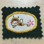 手刺繍ほのぼのアップリケ 〜ミツバチ
