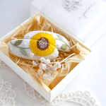 2本組『ふたつで一つ』ひまわりの欠片　刺繍パッチンピン　