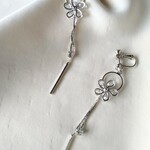 　ゆらゆらロングイヤリング/ピアス