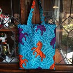 【アフリカ布】ぺたんこトートバッグ 人気の『青』馬柄