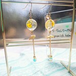 ✳夏オススメ✳❁﻿ドライフラワー❁﻿夏は黄色とチェコビーズでしょ！ ピアス・イヤリング 【全品600円】