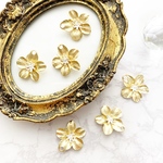 【6個】マットゴールド・金属チャーム 5弁花 1穴 23×23mm