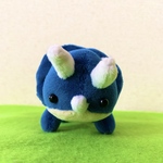 プチ恐竜のぬいぐるみ（トリケラトプス）