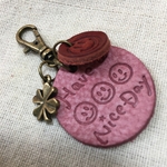 ハンドメイド ミニチャーム have a nice day くすみレッド