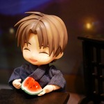 1/8カットスイカかじってます　ミニチュア