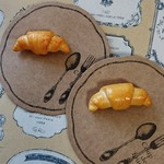 〔再販★〕美味しいブローチ クロワッサン